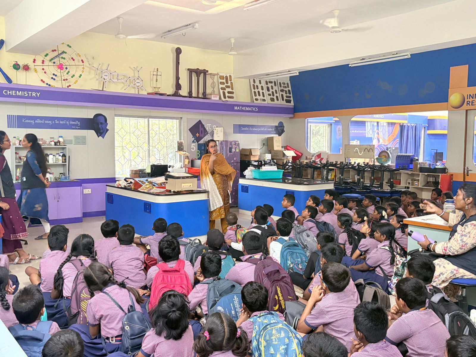 Sri-Ambal-Vidhiyalaya-School
