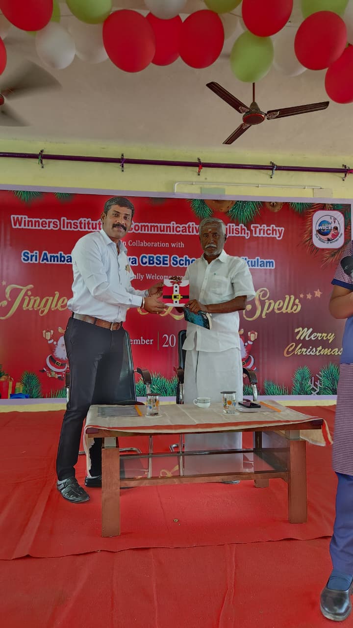 jingle-bells-and-english-spell-celebration-2025