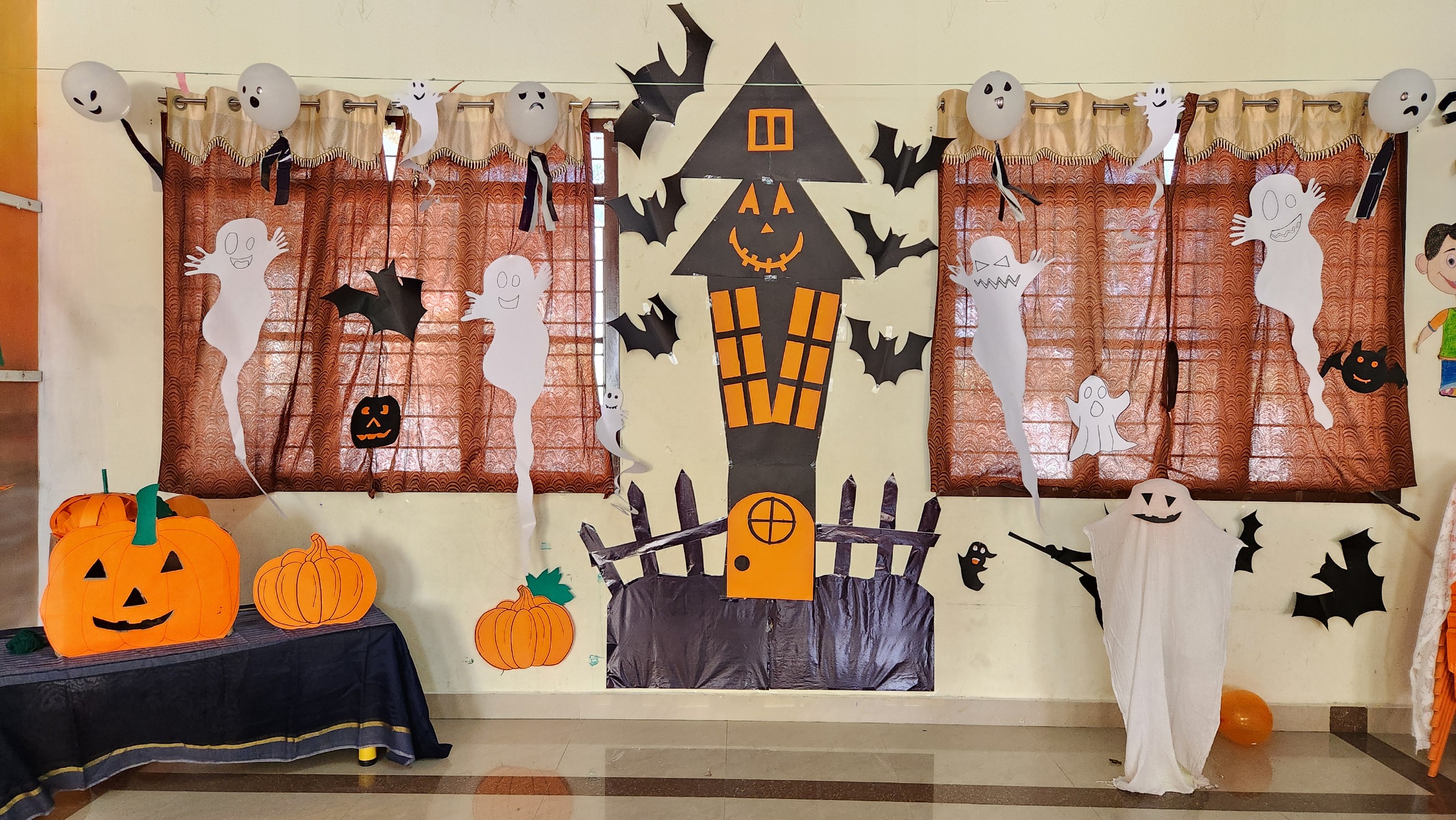 orange-day-and-halloween-day-celebration-sri-ambal-vidhyalaya-school